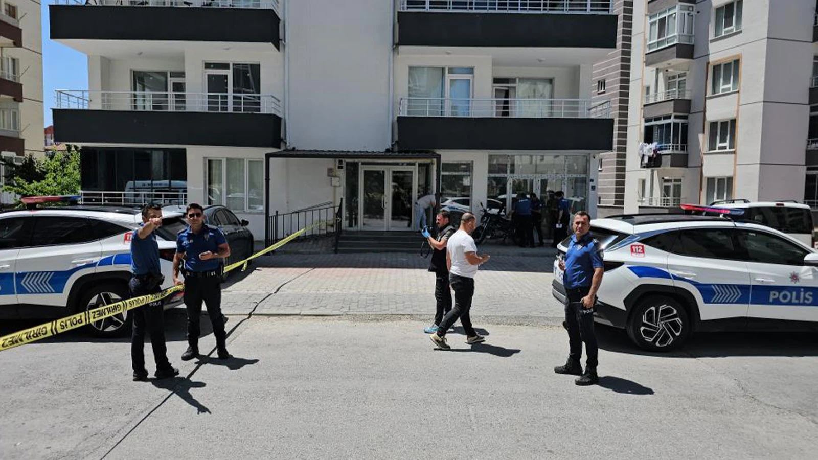 Çocukların kavgasına aileler de dahil oldu: Yaralılar var