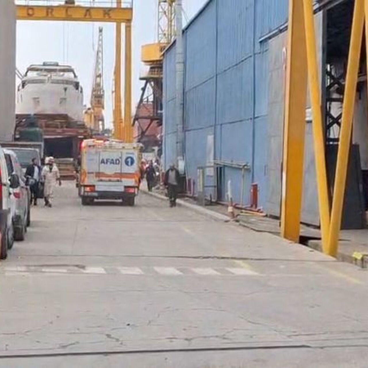 Tuzla tersanesindeki gemide patlama! Ölü ve yaralılar var!