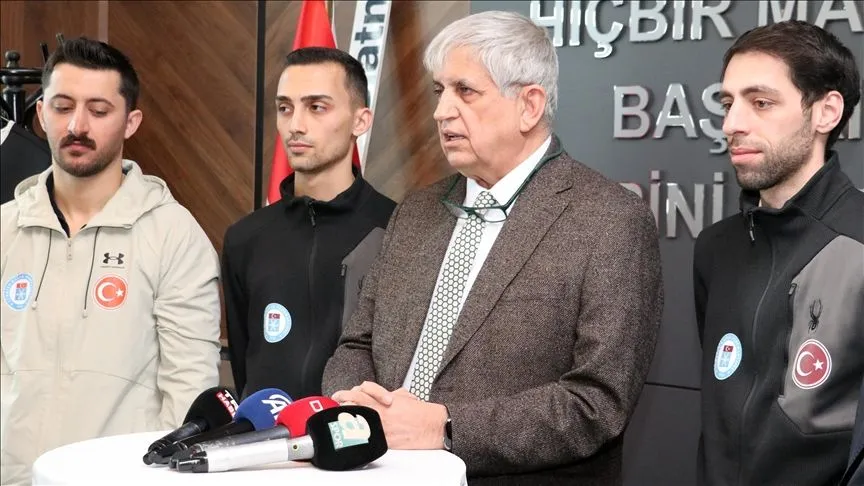 Kayakla atlamada milli sporcular olimpiyat yolcusu