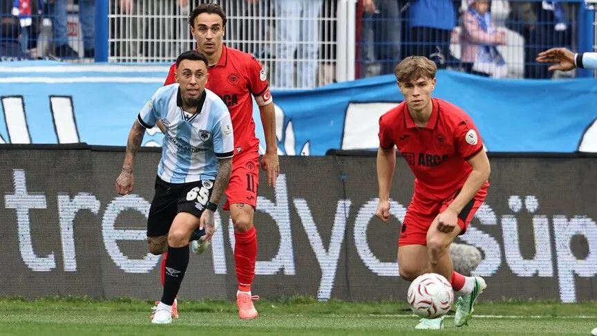 Arca Çorum Fk, Deplasmanda Erzurumspor Fk'yı 3-1 Mağlup Etti