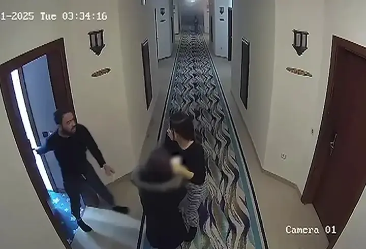Kartalkaya’dan yeni bir skandal görüntü… Otelin müdürü ve ailesi yangın anında böyle kaçmış