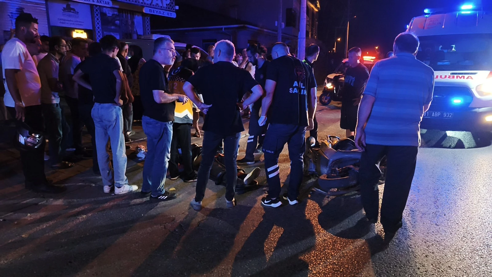 Düzce'de elektrikli bisiklet ile motosiklet çarpıştı: 1 ağır yaralı
