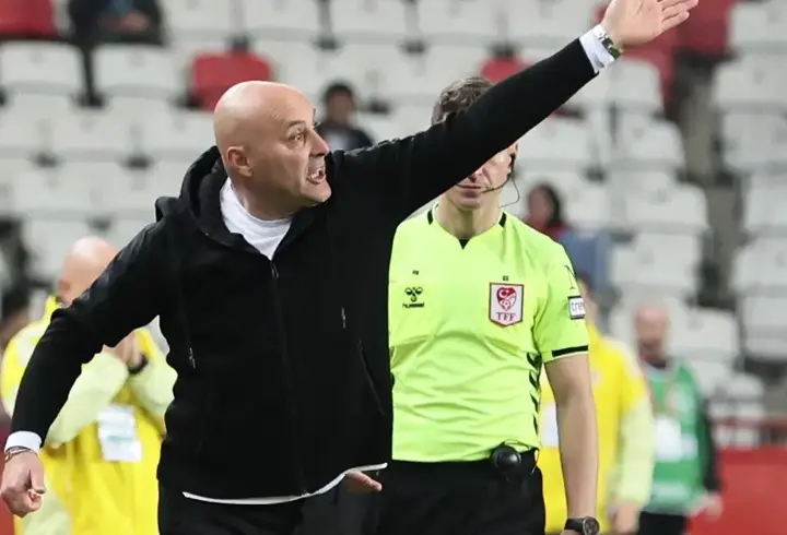 Antalyaspor Teknik Direktörü Sami Uğurlu: İç saha performansımız oldukça iyi