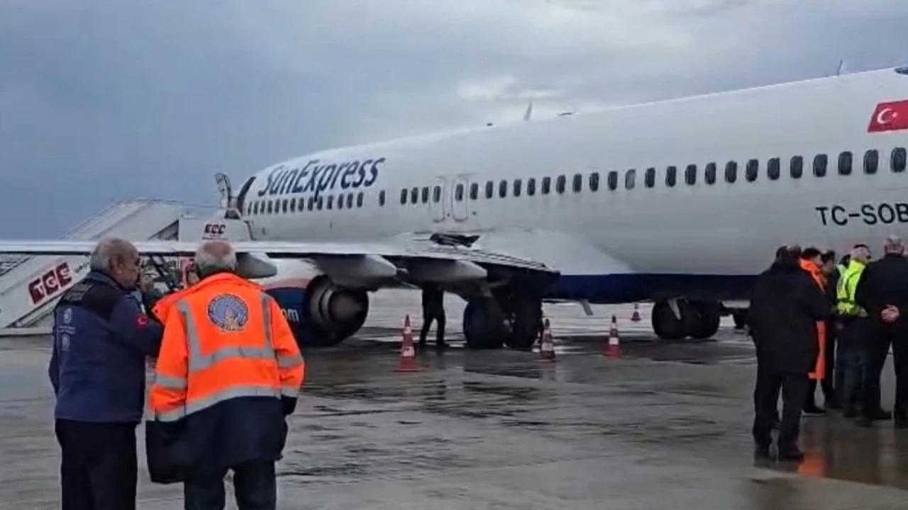 Antalya Havalimanı'nda korkutan kaza ucuz atlatıldı