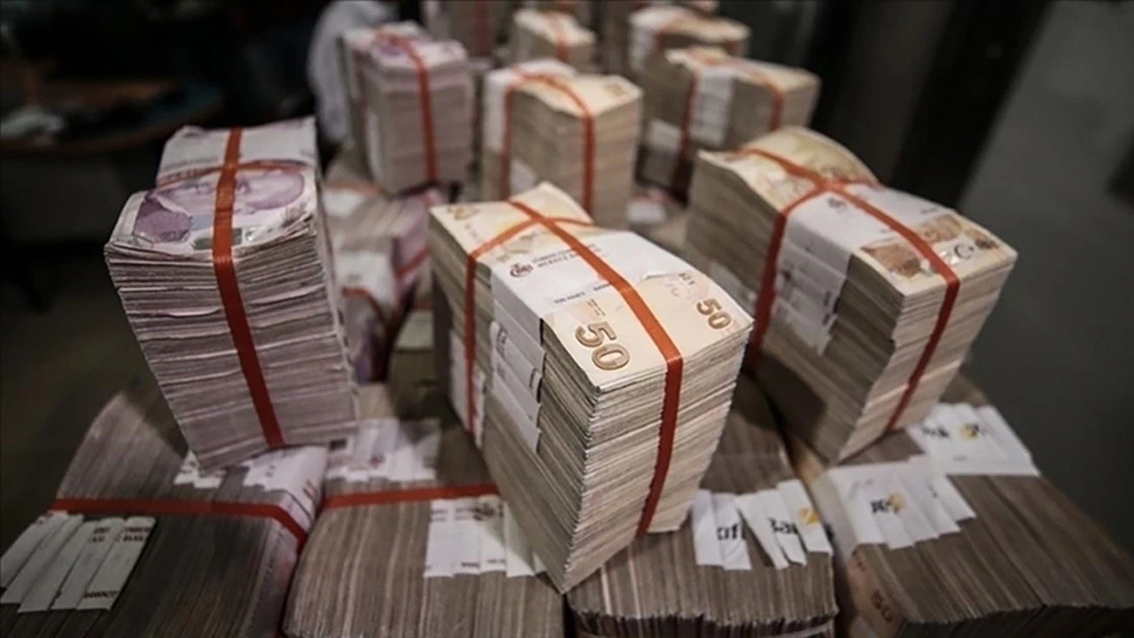 Döviz/altın dönüşümlü KKM bakiyesi Ağustos’ta 2,2 milyar dolar eridi