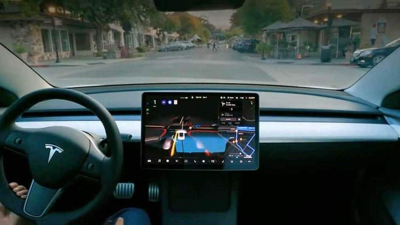 Türkiye'de otonom sürüş özelliği artık Tesla'lar arasında transfer edilebiliyor