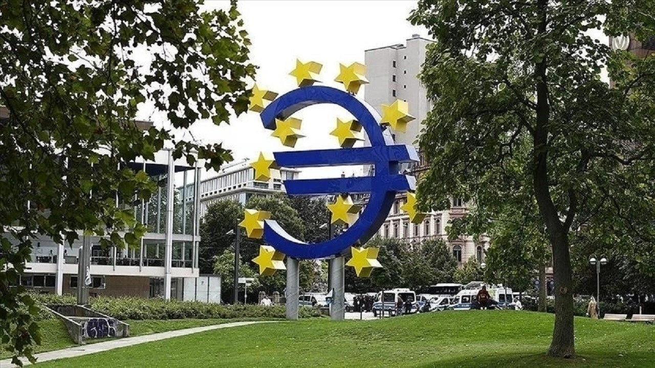 Euro Bölgesi'nde kurumsal kredilere yönelik talepte artış