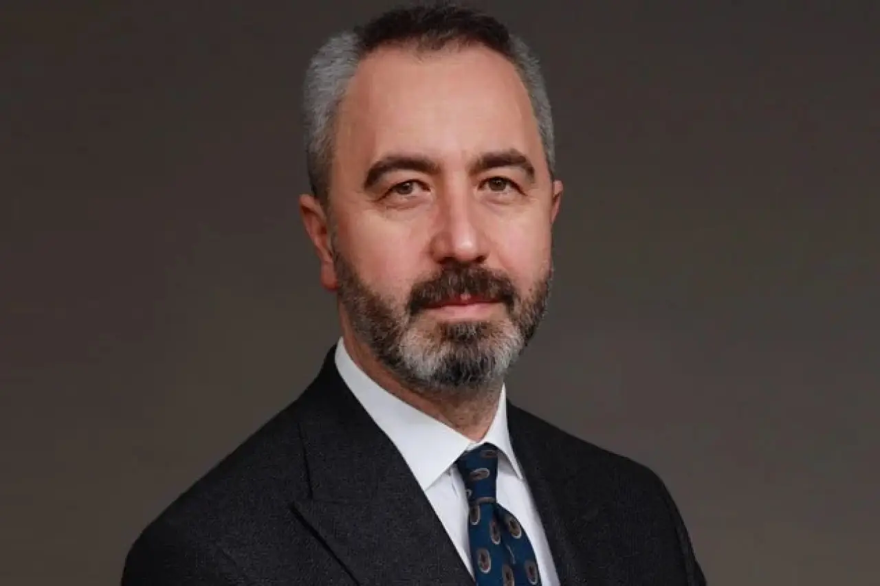 Hazine Ve Maliye Bakan Yardımcılığına Atanan Bekir Bayrakdar Kimdir?