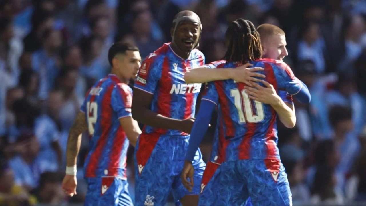 Crystal Palace, tarihinde ilk kez İngiltere FA Cup şampiyonu oldu