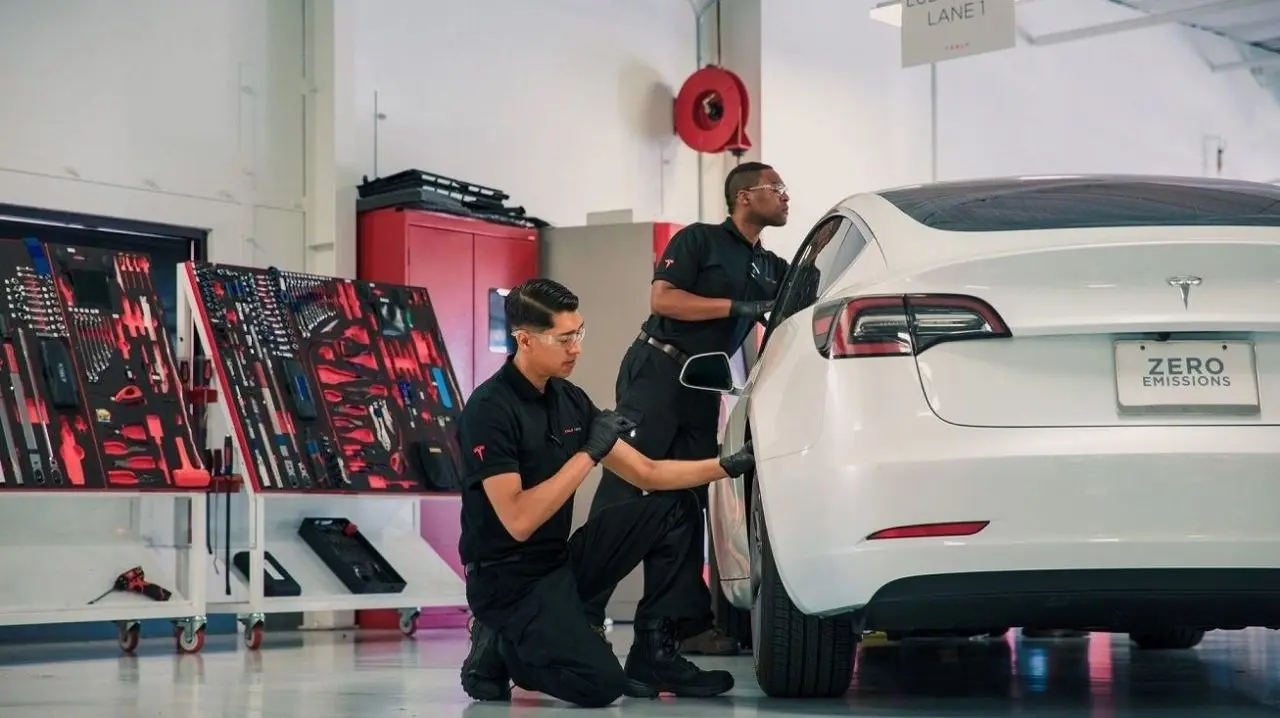 Eski Tesla çalışanı ayrılma sebebini açıkladı: “Elon Musk”