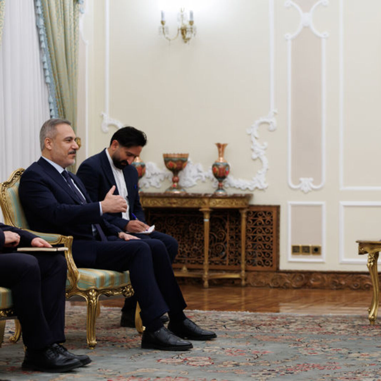 Dışişleri Bakanı Hakan Fidan, Pezeşkiyan ile görüştü