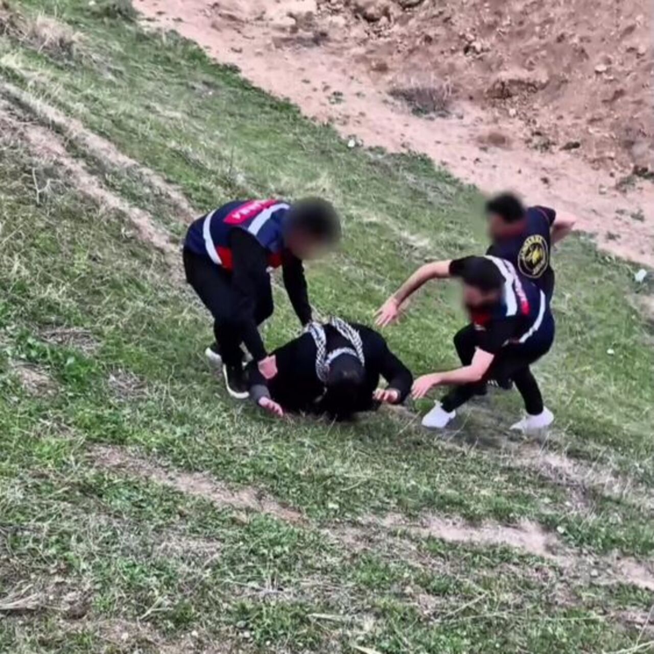 Kesinleşmiş hapis: 223 yıl! 20 ilde arama kaydı vardı! Arazide çobanmış!