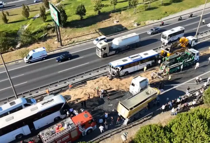 TEM Otoyolu Halkalı'da feci: 1 ölü, yaralı