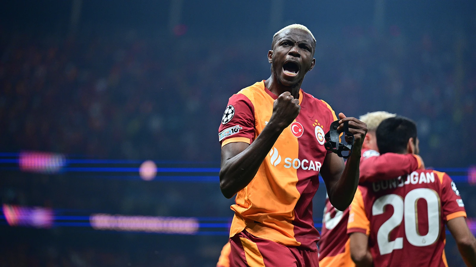 Victor Osimhen, Liverpool'a attığı golle tarihe geçti