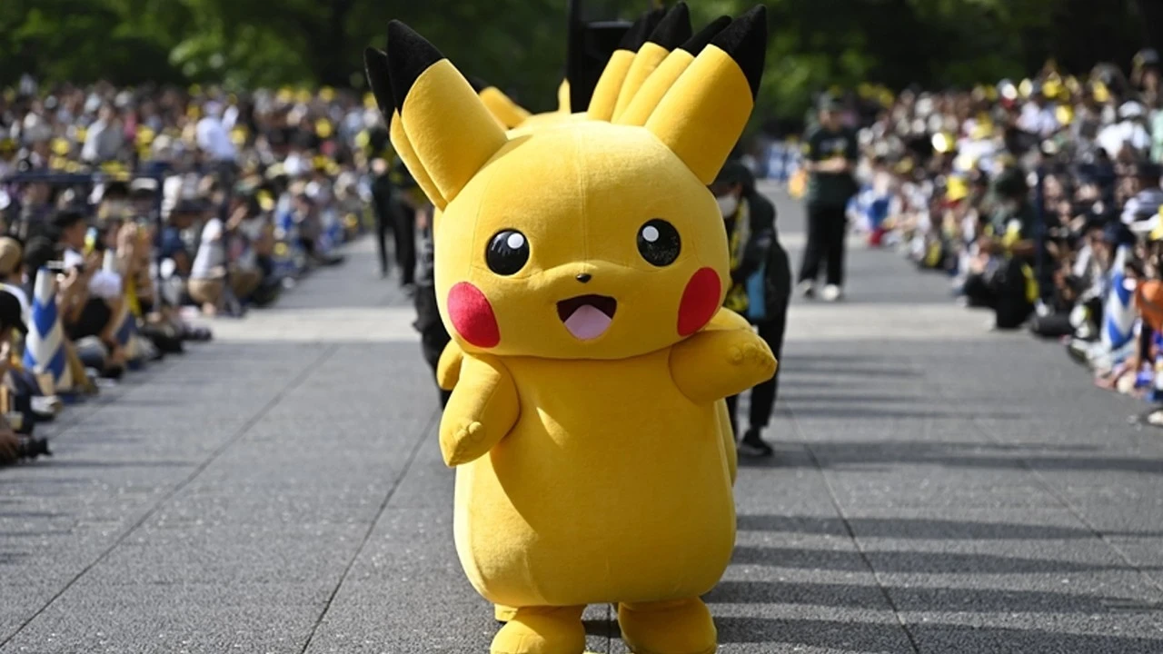 Pokemon kartına rekor bedel! 16,5 milyon dolara satıldı