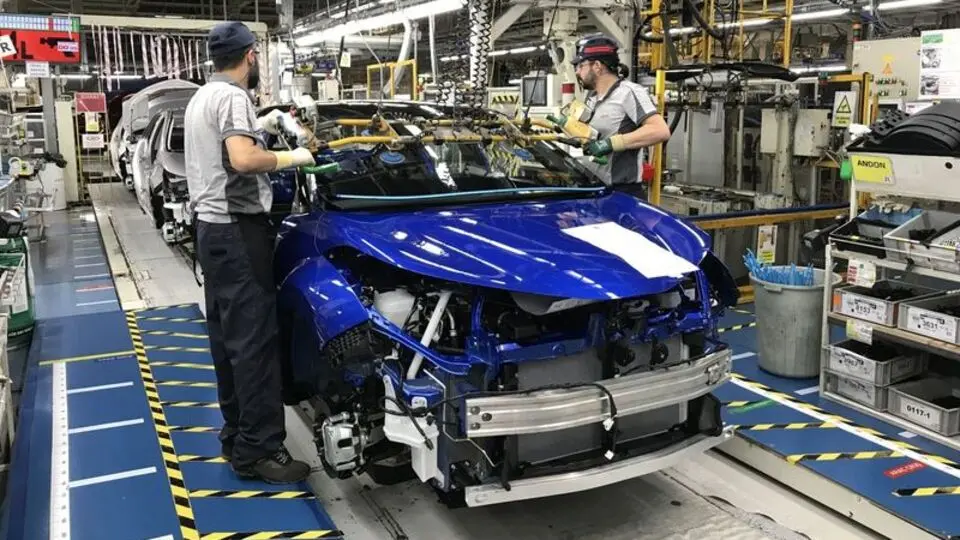 Otomotiv satışları Nisan'da yıllık olarak artış kaydetti