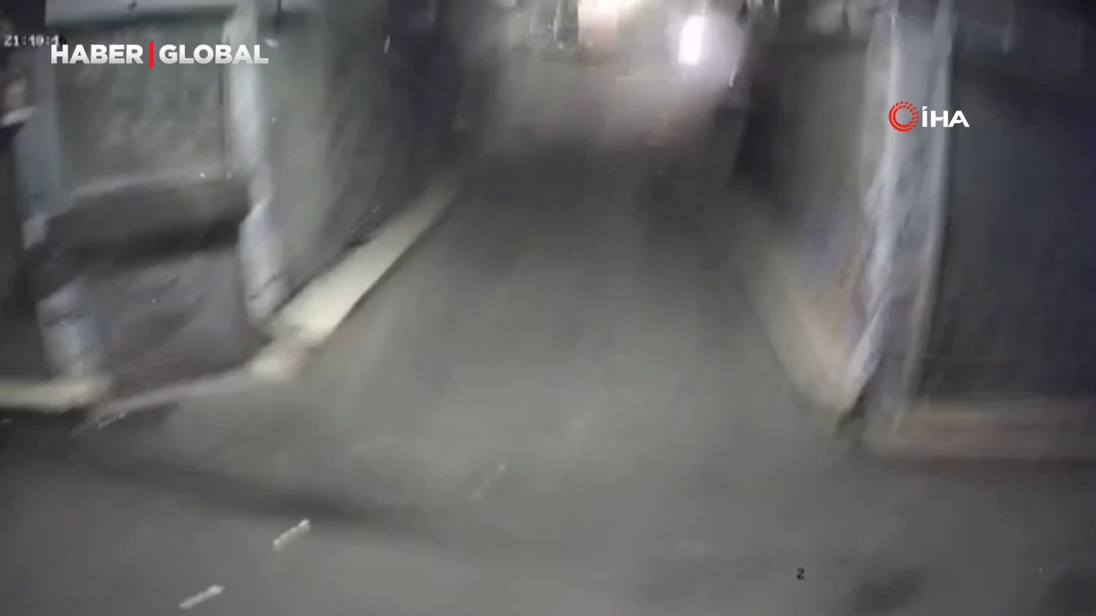 Beyoğlu'ndaki patlamanın ortaya çıkan yeni görüntüleri dehşete düşürdü!