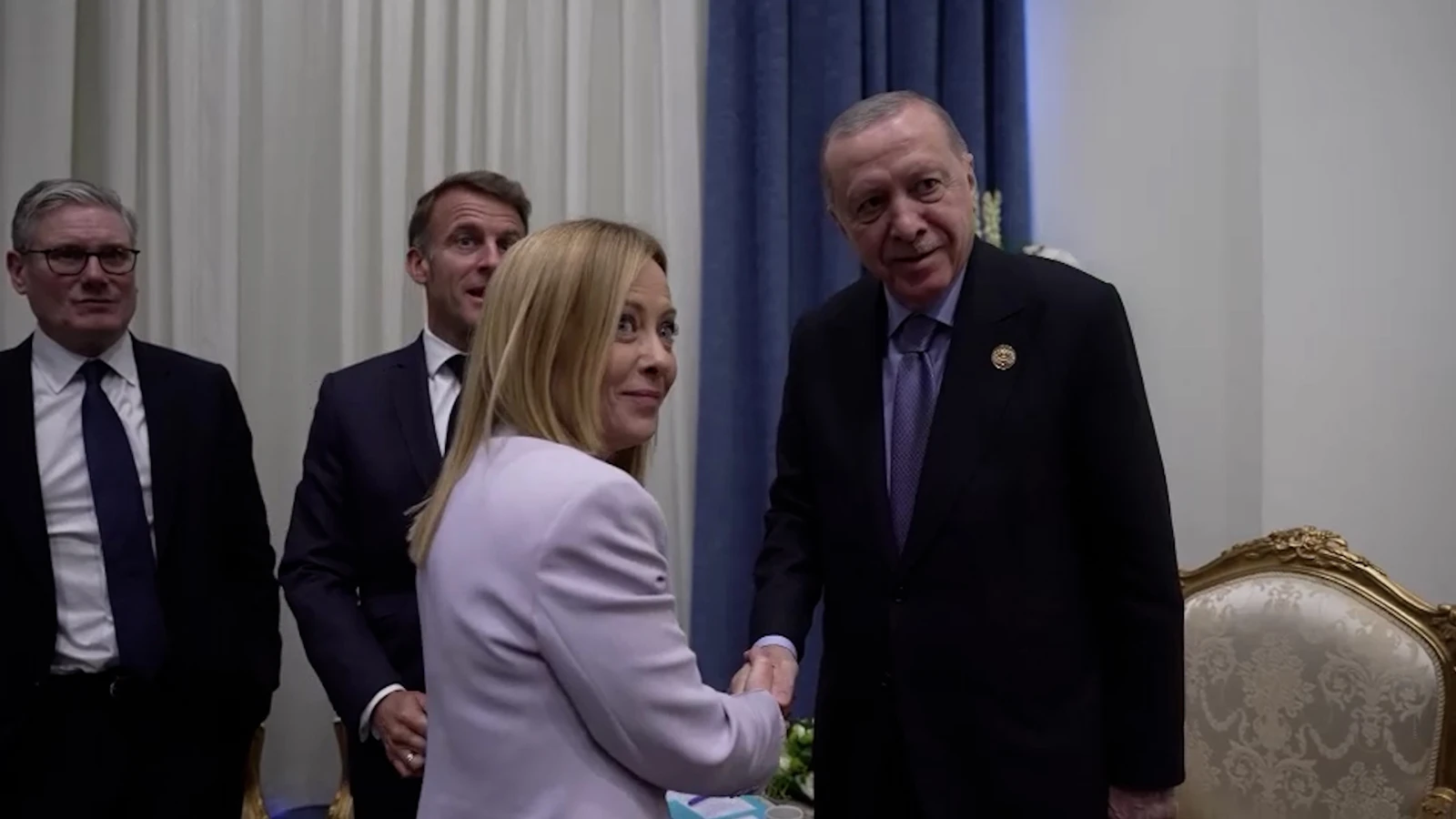 Cumhurbaşkanı Erdoğan ile İtalya Başbakanı Meloni arasında güldüren diyalog "İyi gördüm ama..."
