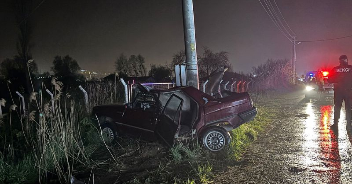 Otomobil beton direğe çarptı; sürücü öldü
