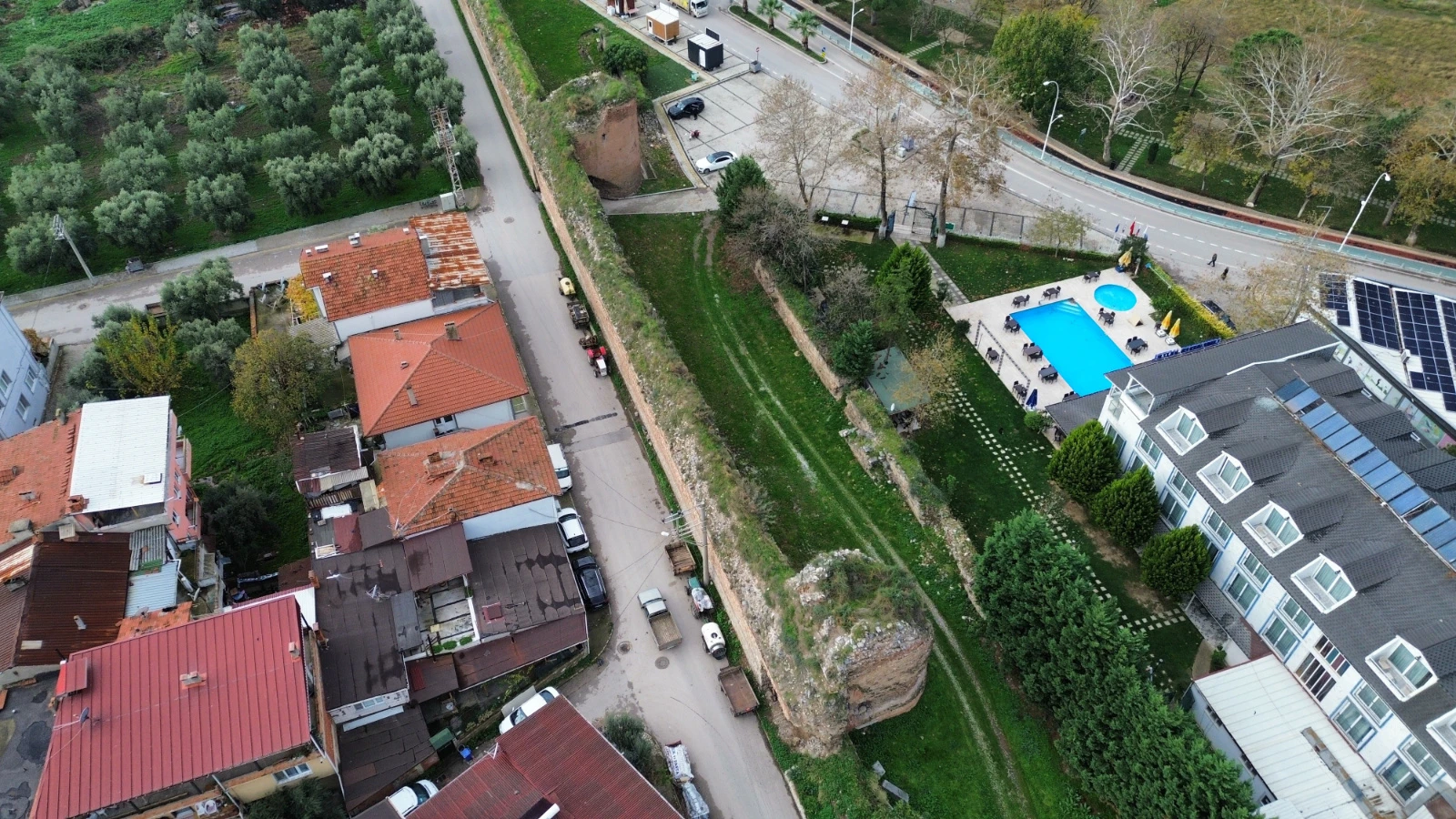 Papa ziyaret etti, arsa fiyatları uçtu