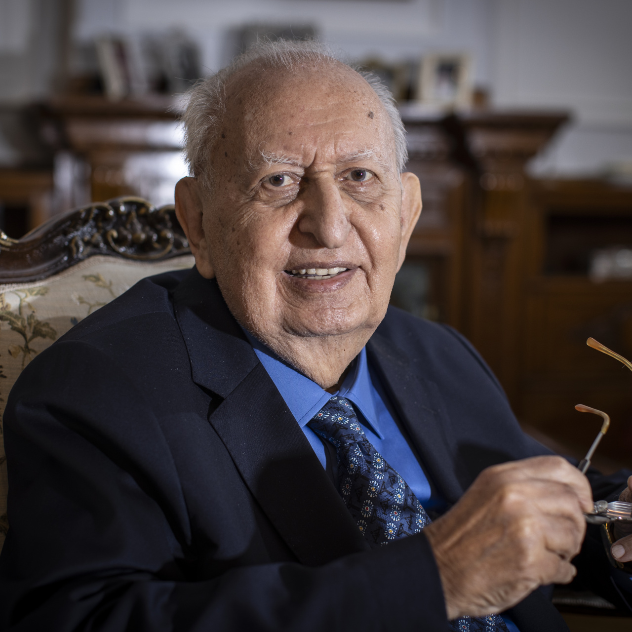 Hüsamettin Cindoruk hayatını kaybetti