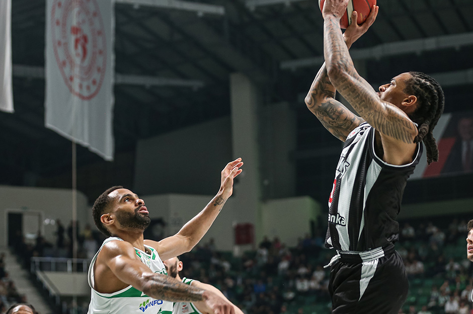 Beşiktaş'tan Bursaspor'a 30 sayı fark