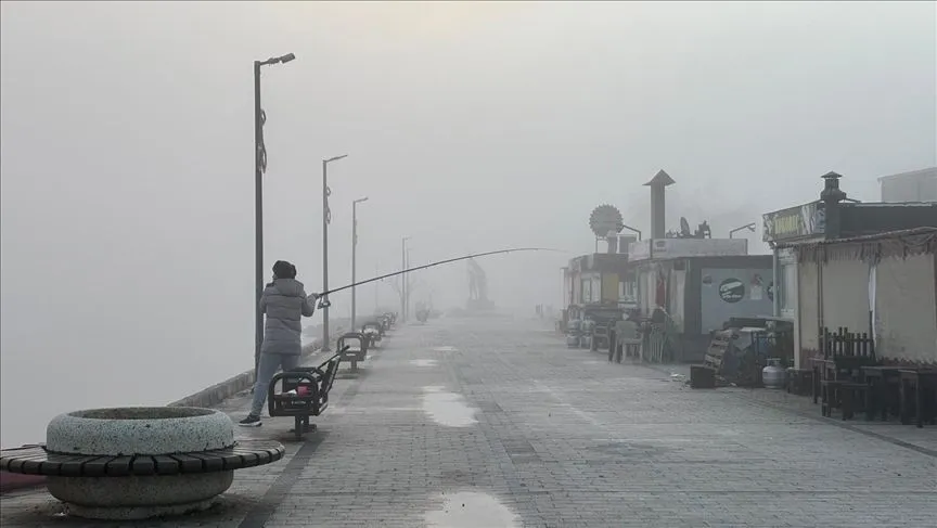 Yurdun çeşitli illerinde sis hakim oldu