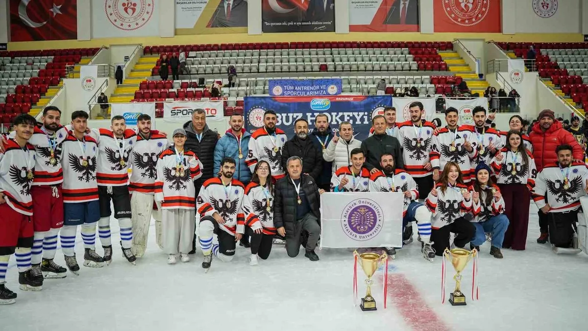 Atatürk Üniversitesi Curling ve Buz Hokeyinde zirve yaptı!