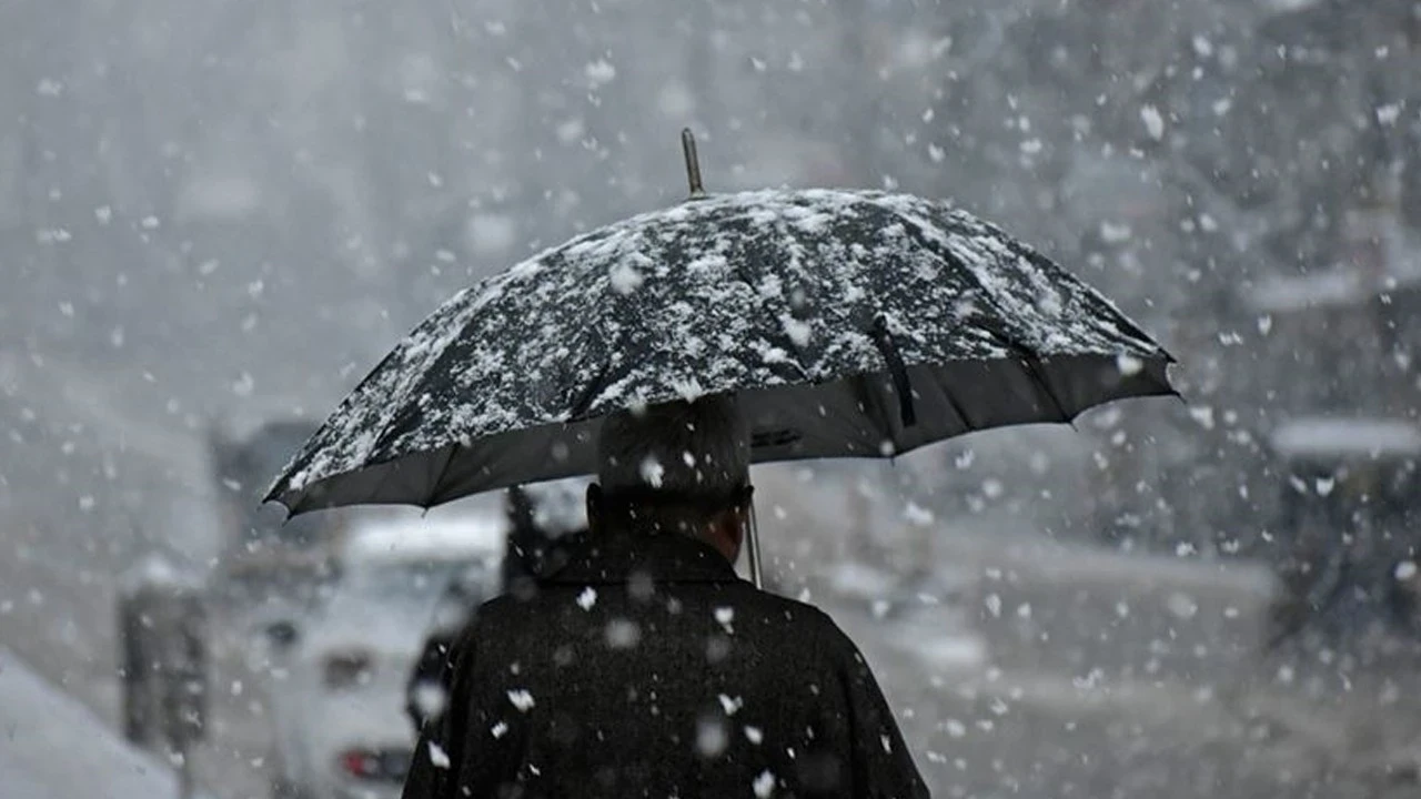 Soğuk hava yurdu sardı: İstanbul’a kar ne zaman gelecek?