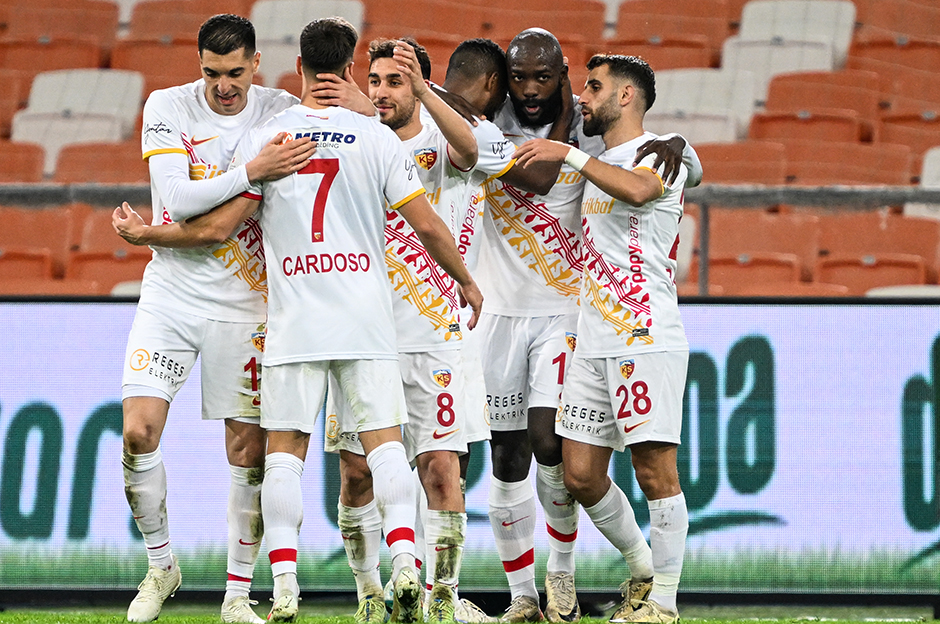 Kayserispor ligde kalma mücadelesinde altın değerinde 3 puanı aldı