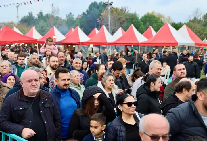 Tekirdağ'da 2. Hamsi ve Mıhlama Festivali binlerce kişiyi ağırladı