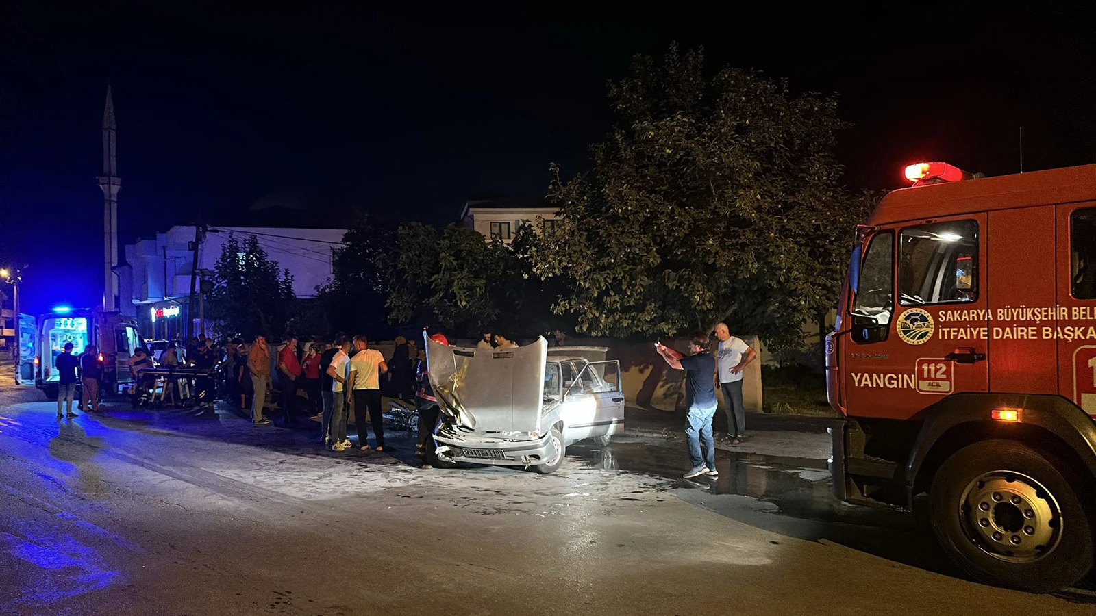 Otomobil ile motosiklet kazasında panik anları