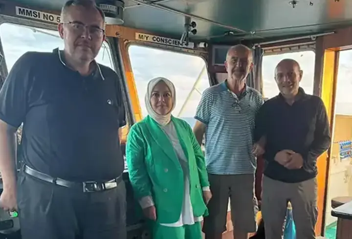 Özgürlük Filosu'nda alıkonulan 3 Türk milletvekili yurda döndü