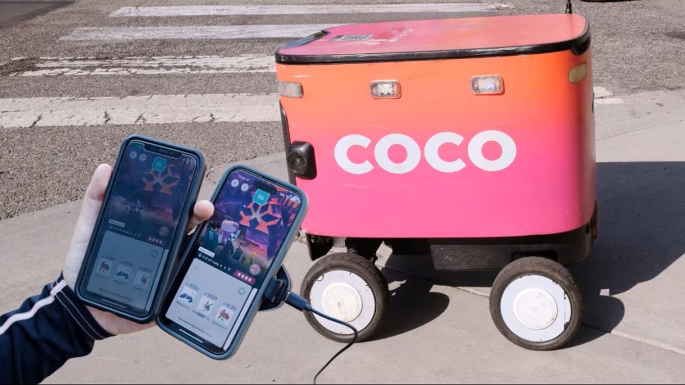 Sokakları fetheden Pokemon Go, robotların yol rehberi oldu