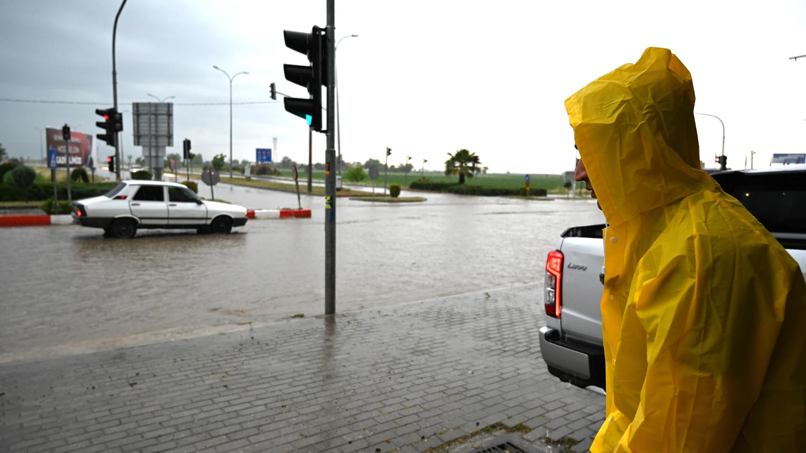 Meteoroloji uyardı! Bu şehirlerde yaşayanlar sağanak yağışa dikkat!