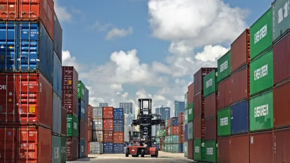 ABD'de dış ticaret açığı 2020'den beri en düşük seviyeye geriledi