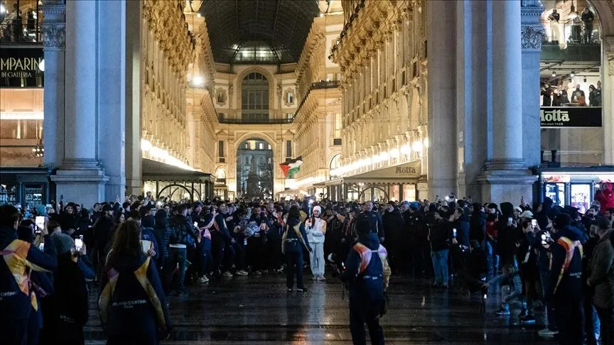 İtalya'da Milano-Cortina Kış Olimpiyatları öncesinde "ICE"ın varlığı protesto edildi