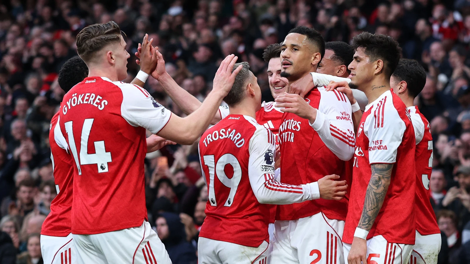Arsenal, derbide hata yapmadı liderliğini korudu