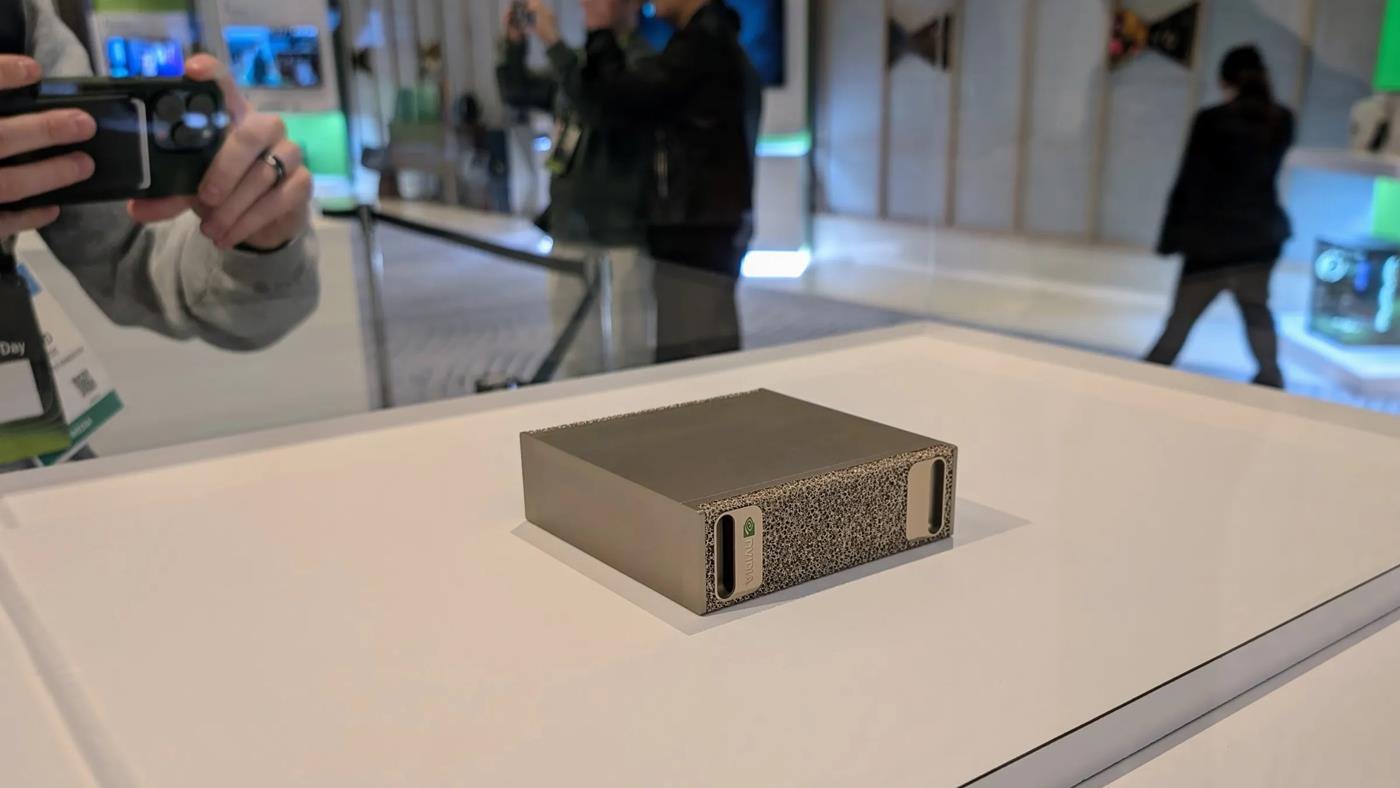 Nvidia, kişisel yapay zeka süper bilgisayarı Spark’ı satışa sunuyor