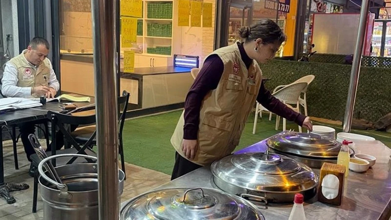 Adana'da gıda denetimleri: 16 işletmeye 715 bin TL ceza