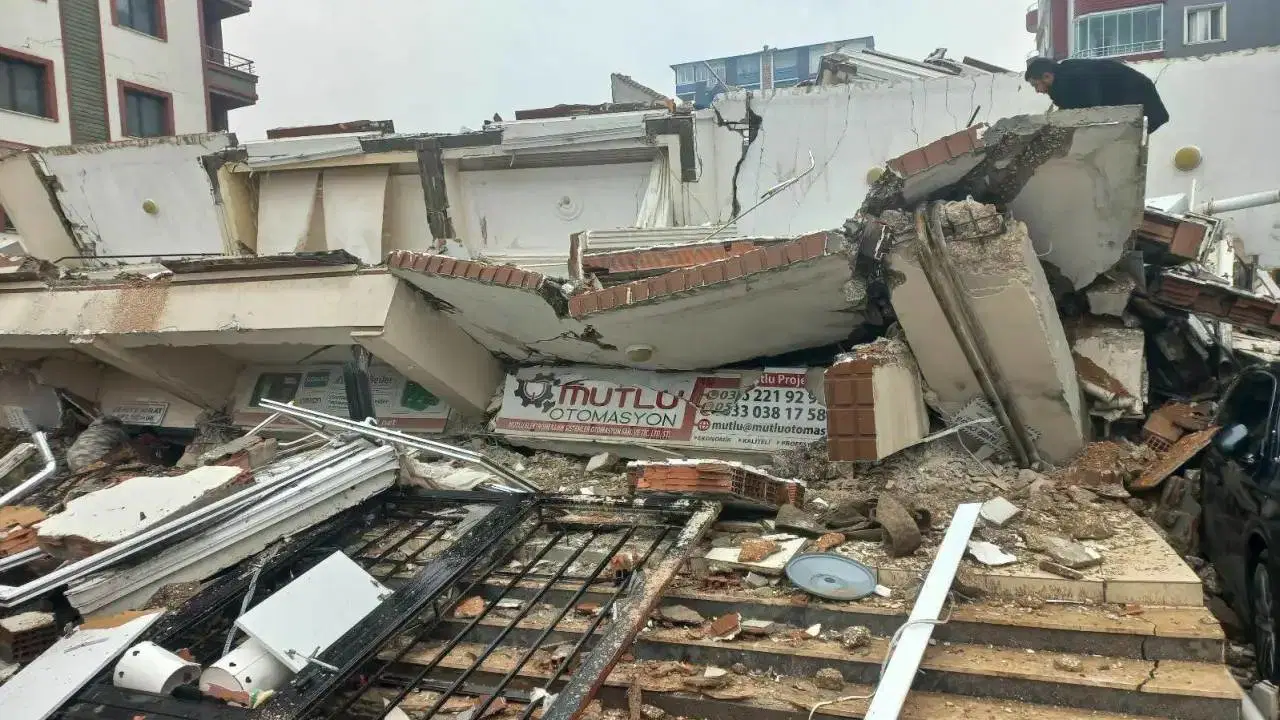 Zümrüt Apartmanı Davasında 1 Yıl 10 Aydır Rapor Bekleniyor: 'Daha Kaç Yıl Bekleyeceğiz?'