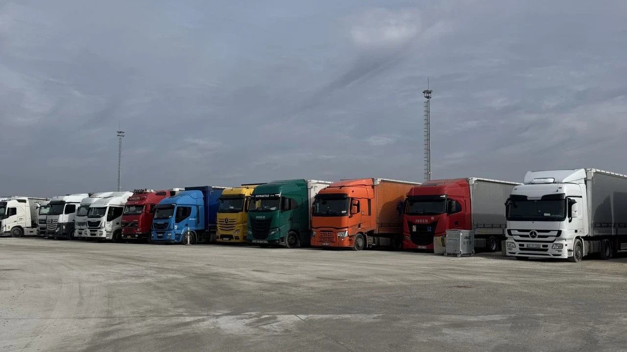 Yunanistan'daki çiftçi eylemleri Türk tırcıları vurdu: Ticaret aksıyor