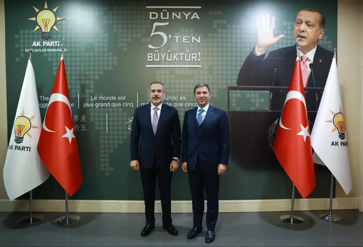 Bakan Fidan, AK Parti Dış İlişkiler Başkanı Sırakaya ile görüştü