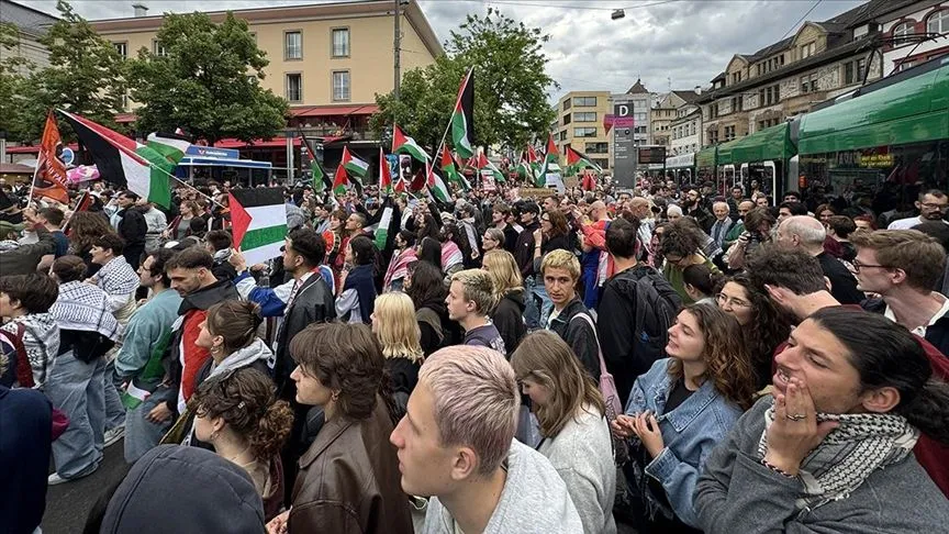 Eurovision'u kazanan Avusturya olurken, İsrail'in katılımı protesto edildi