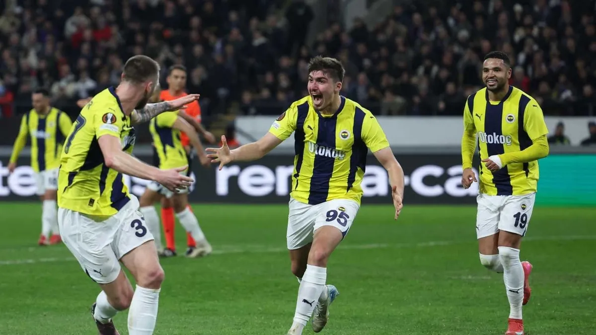 Fenerbahçe'nin eski yıldızı geri dönüyor! Sezon başında ayrılmıştı