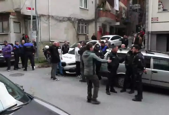Sarıyer’de toprak kayması: 6 bina tahliye edildi