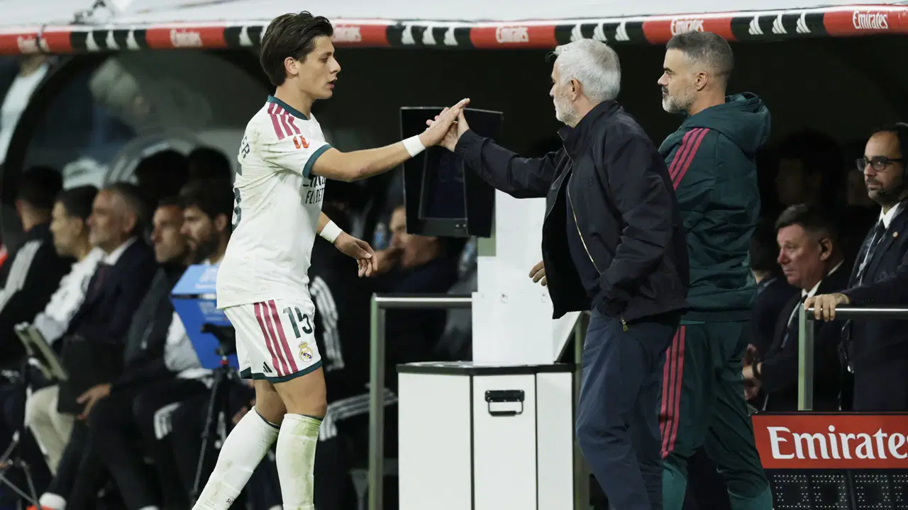 İspanyol Basını Üç Farklı Planı Duyurdu: Mourinho'dan Barcelona Maçı Öncesi Arda Güler Kararı