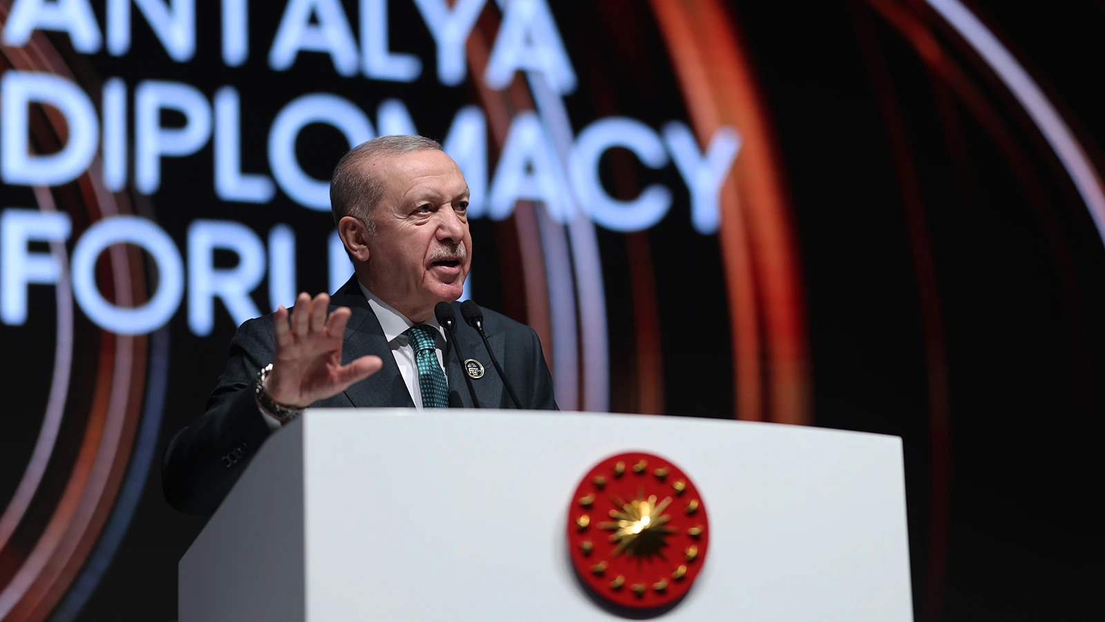 Cumhurbaşkanı Erdoğan'ın ADF konuşması 3 dilde kitaplaştırıldı