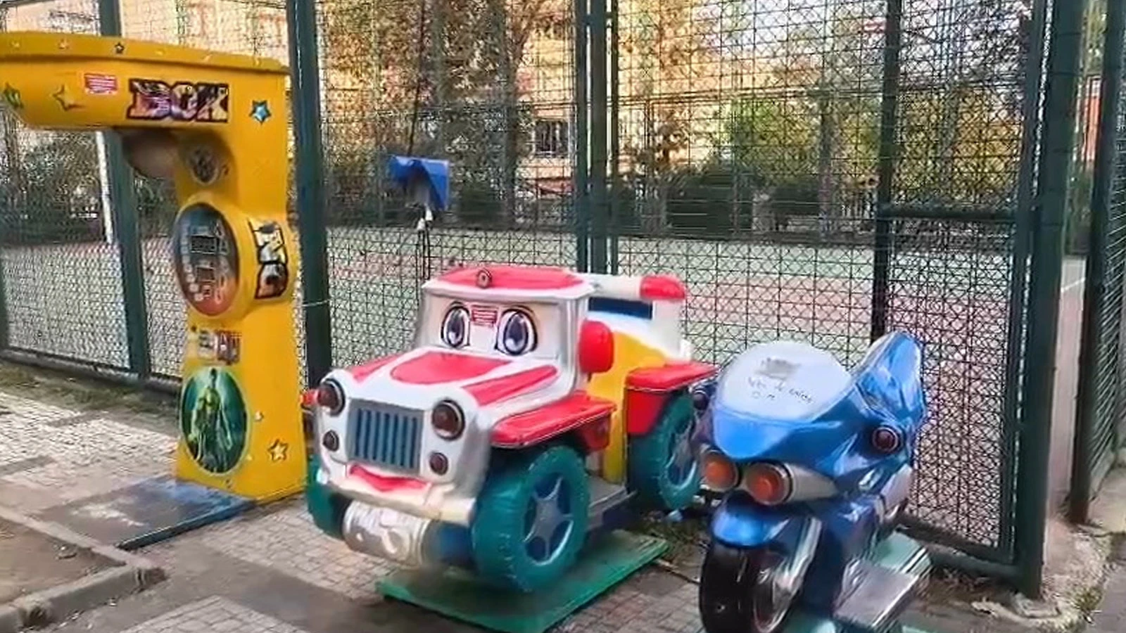 Bağcılar'da parkta 5 çocuğu bindikleri oyuncaktan elektrik çarptı