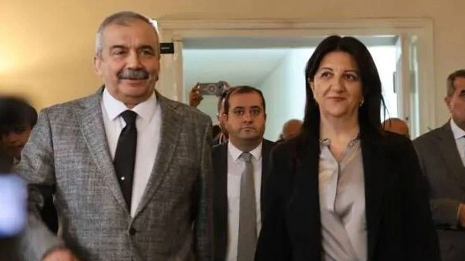 Pervin Buldan'dan Sırrı Süreyya'ya: Barış sana armağan olsun